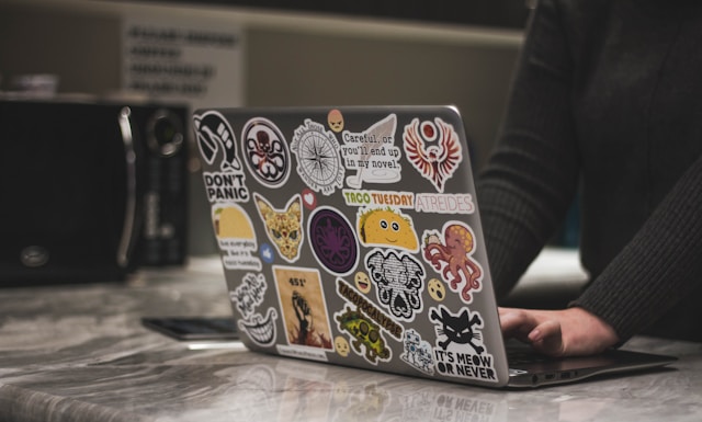 How to Choose the Right Custom Cut Stickers for Your Brand